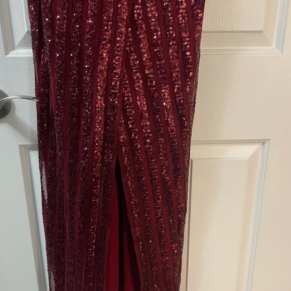 Brand new dress. - Picture 4 of 5